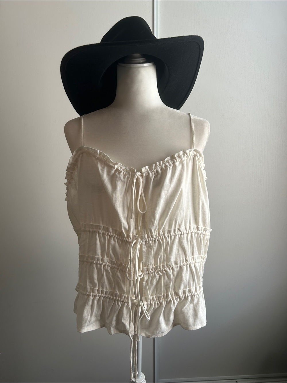 Divided Cream Tie-Front tank